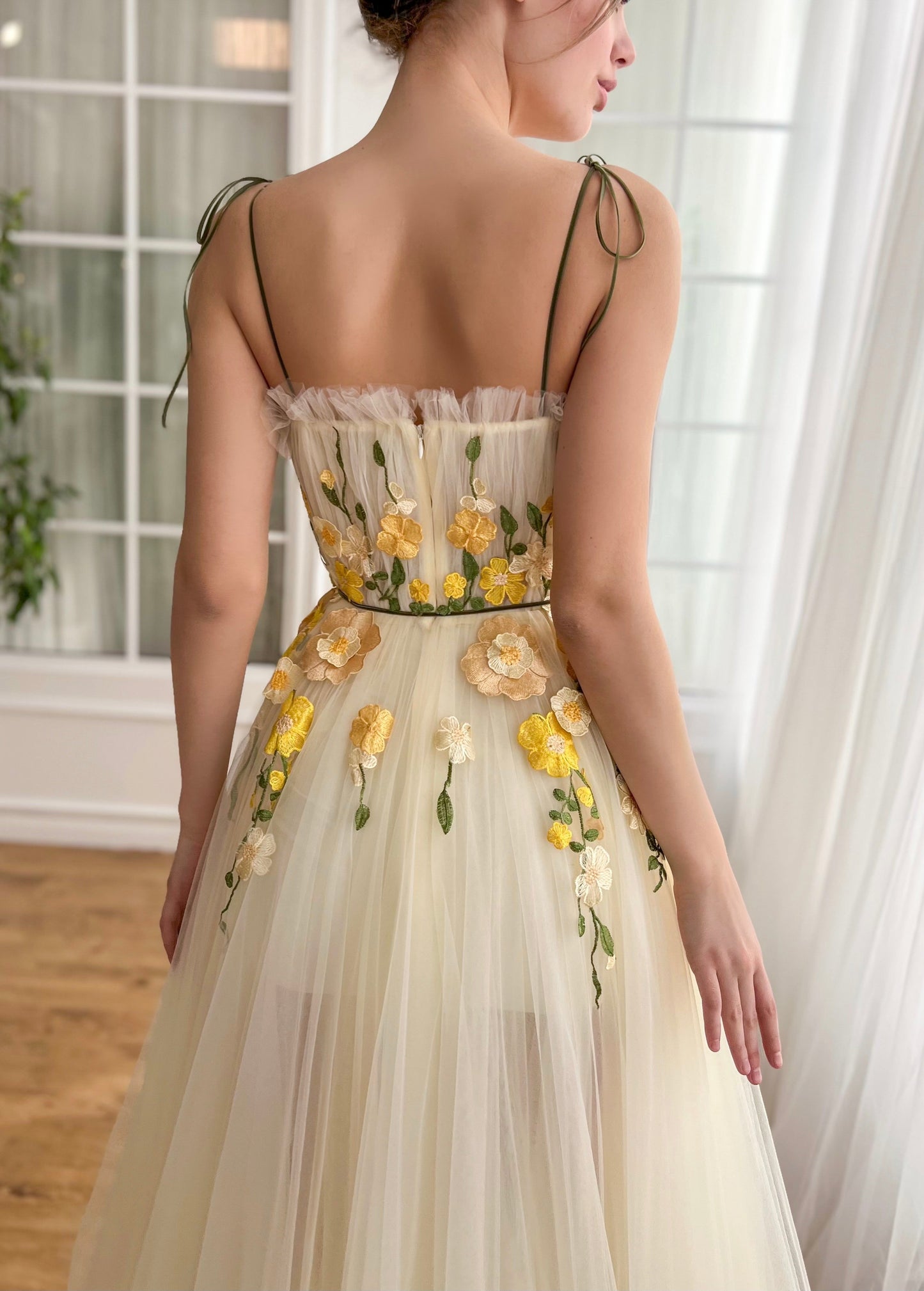 Dressime A Line Spaghetti Straps Tulle Slit Long Party Dress With 3D Flowers dressime