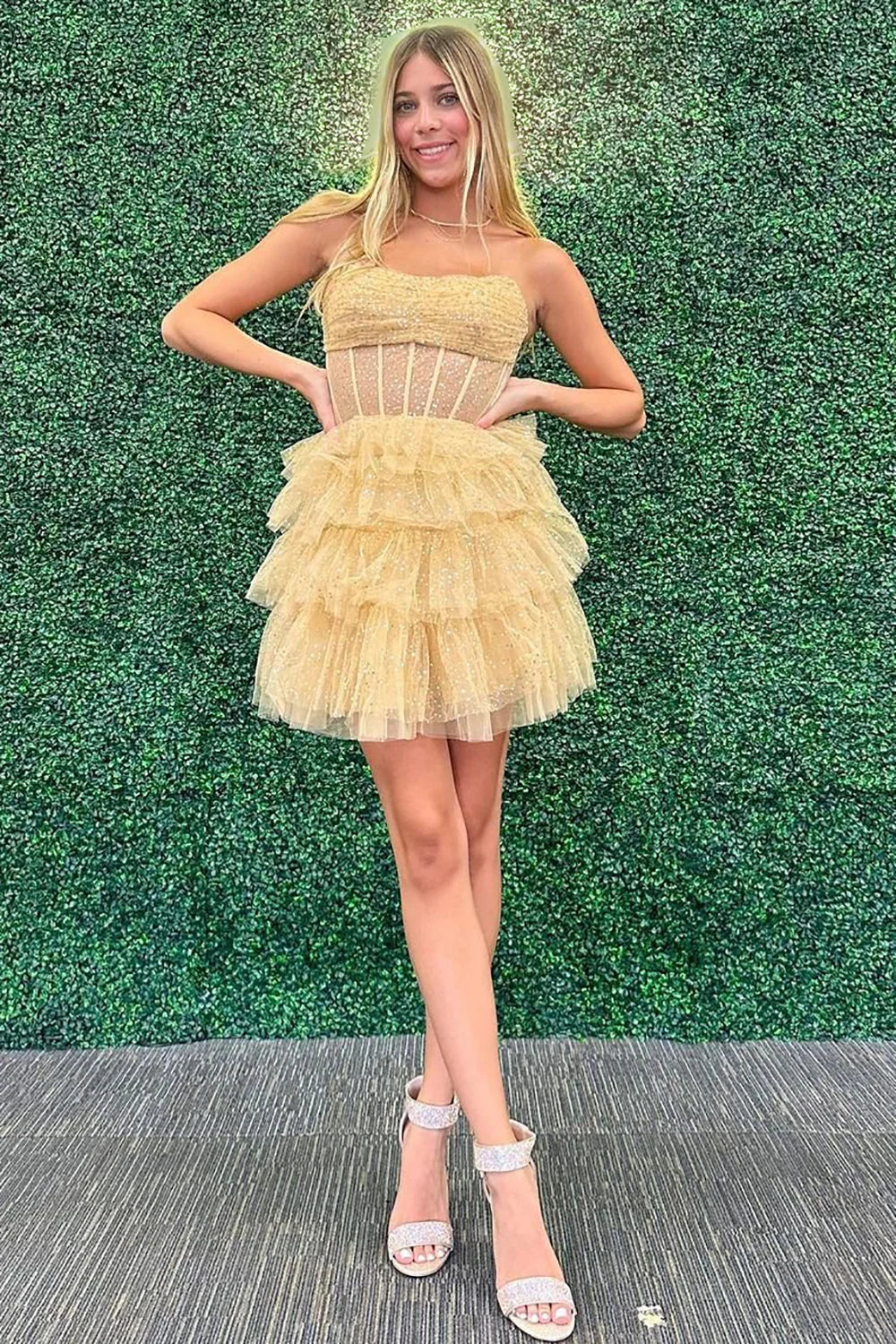 dressimeA Line Strapless Short/Mini Tulle Tiered Homecoming Dresses With Ruffles