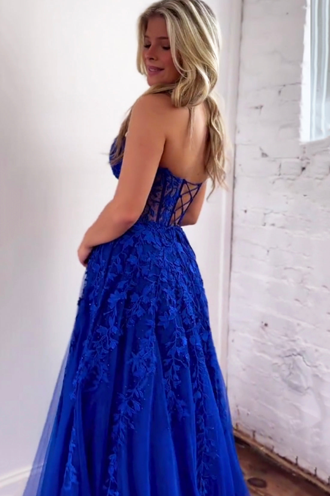 dressimeA-Line Sweetheart Tulle Corset Long Prom Dresses With Appliques