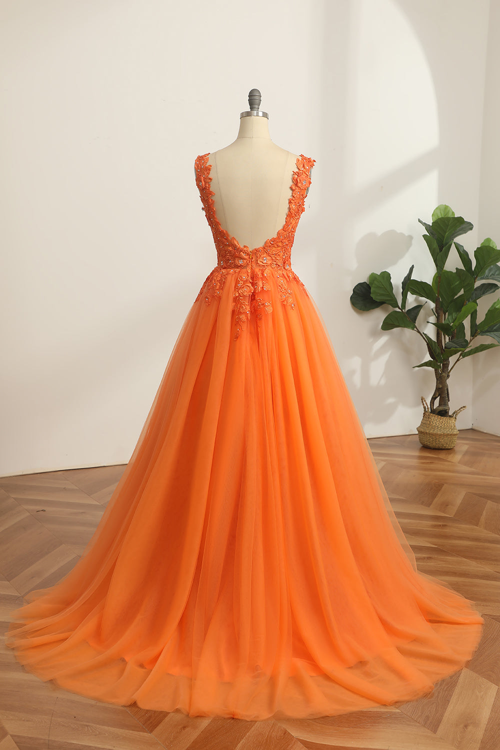 dressimeA Line Tulle V Neck Long Prom Dresses With Appliques