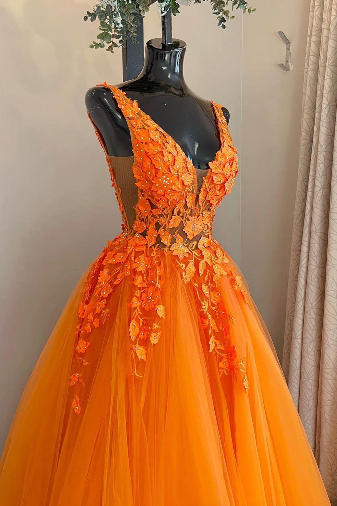 dressimeA Line Tulle V Neck Long Prom Dresses With Appliques