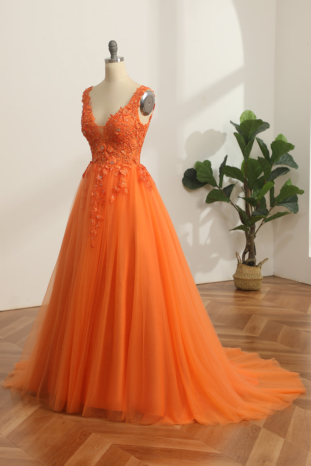 dressimeA Line Tulle V Neck Long Prom Dresses With Appliques