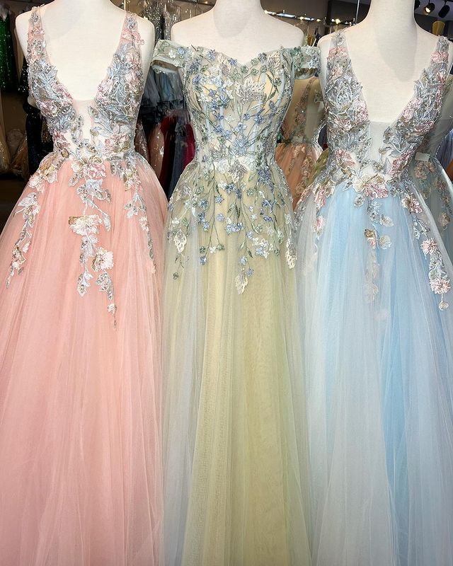 Dressime A Line V Neck Tulle Long Prom Dress with Appliques dressime