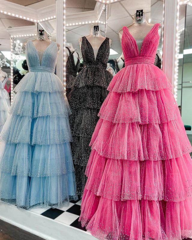 Dressime Ball Gown V Neck Tulle Tiered Prom Dress With Slit dressime