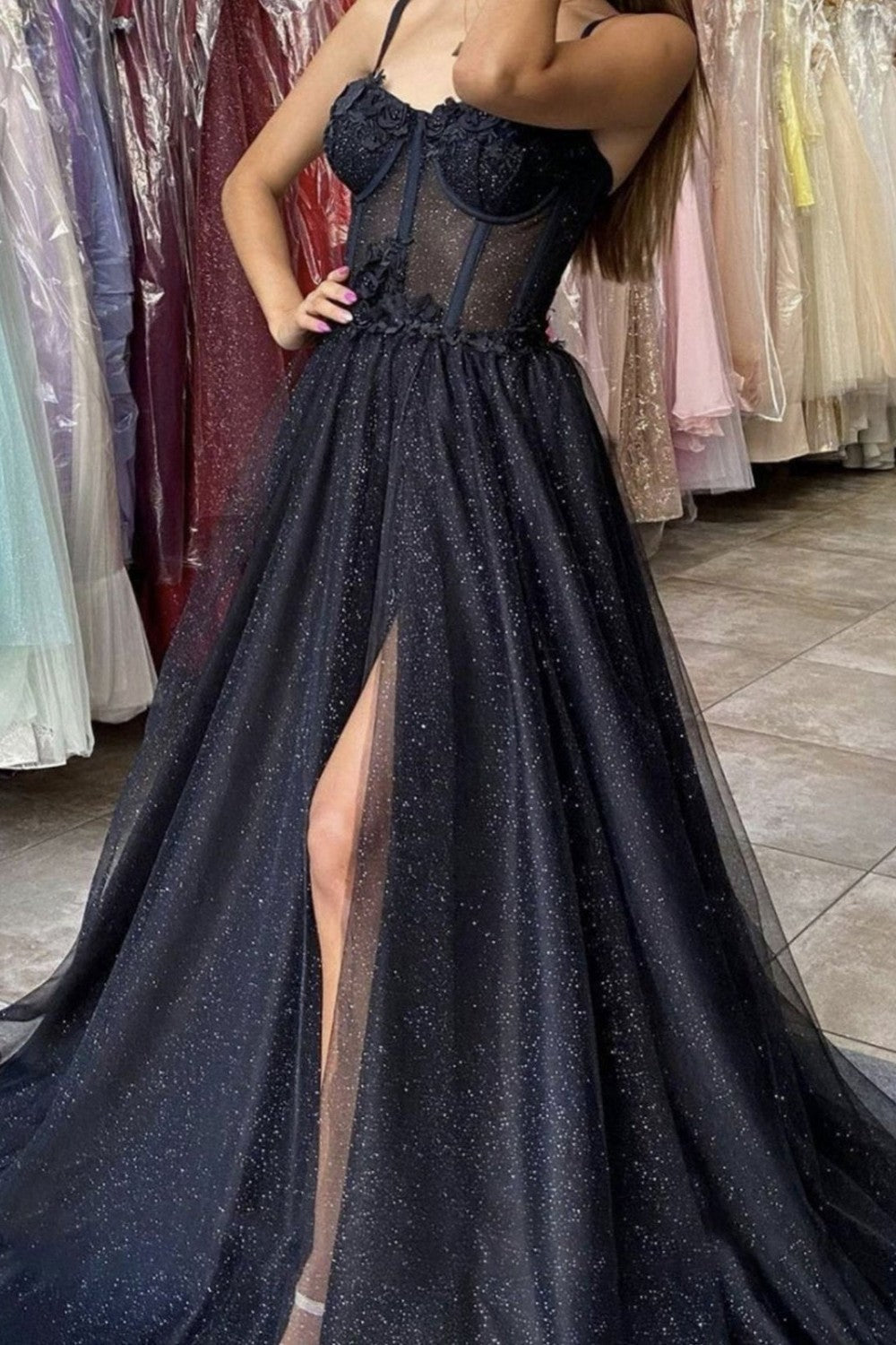 dressimeBlack A Line Sweetheart Lace Aqppliques Tulle Prom Dresses Slit