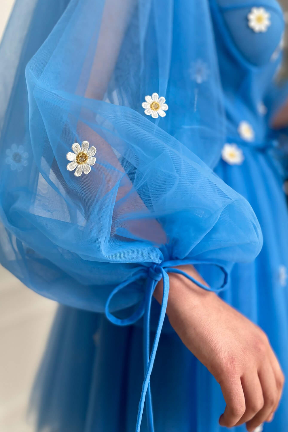 dressimeCute Ball Gown Puffy Sleeve Flowers Embroidery Tulle Short Sweetheart Homecoming Dresses