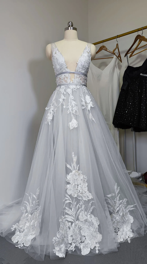 dressimeDressime A Line V Neck Straps Beach Wedding Dresses with Appliques