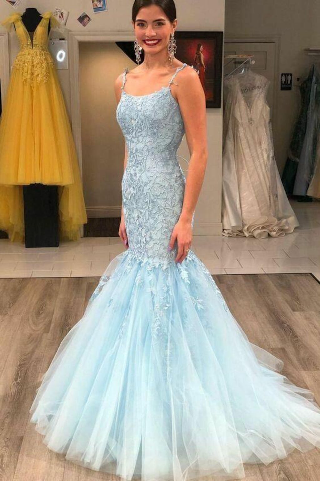 dressimeMermaid Spaghetti Straps Tulle Prom Dresses With Applique