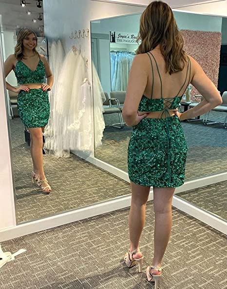 dressimeSequins Two Pieces Homecoming Dresses V-Neck Knee-Length Cocktail Dresses