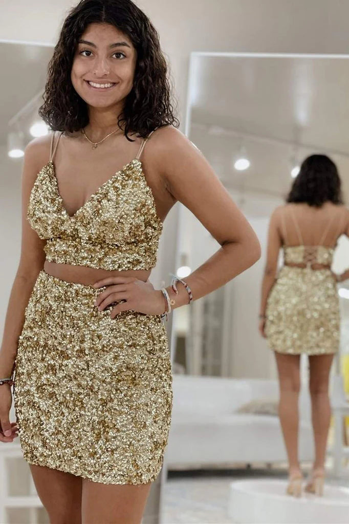 dressimeSequins Two Pieces Homecoming Dresses V-Neck Knee-Length Cocktail Dresses