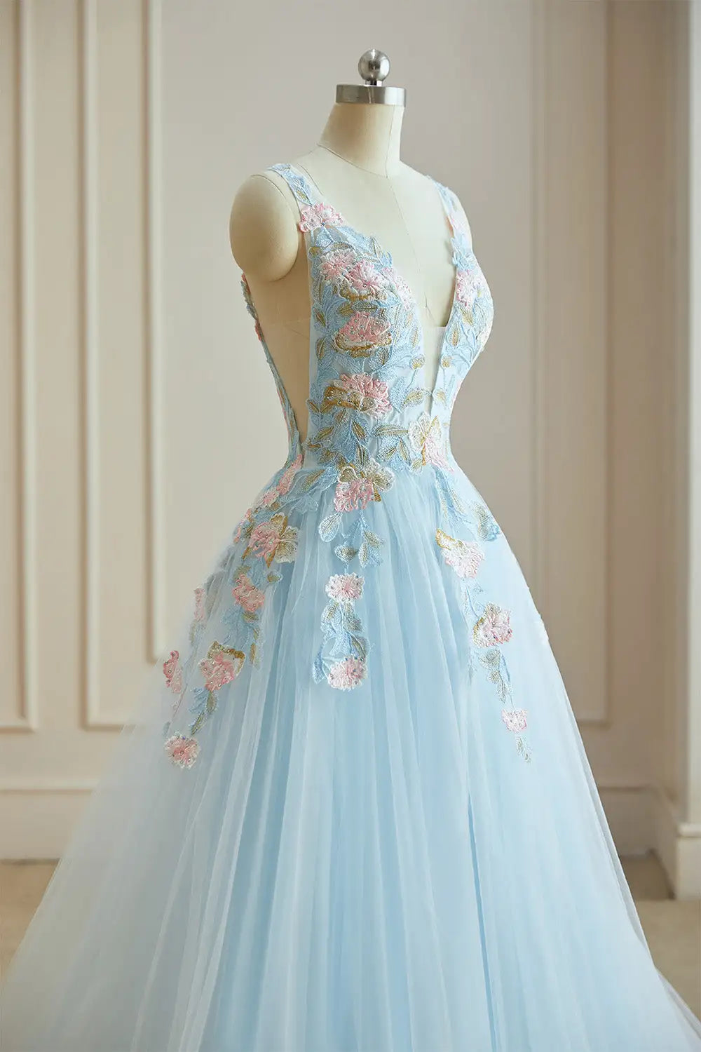 Dressime Vintage A Line V Neck Tulle Long Evening Dress With Appliques