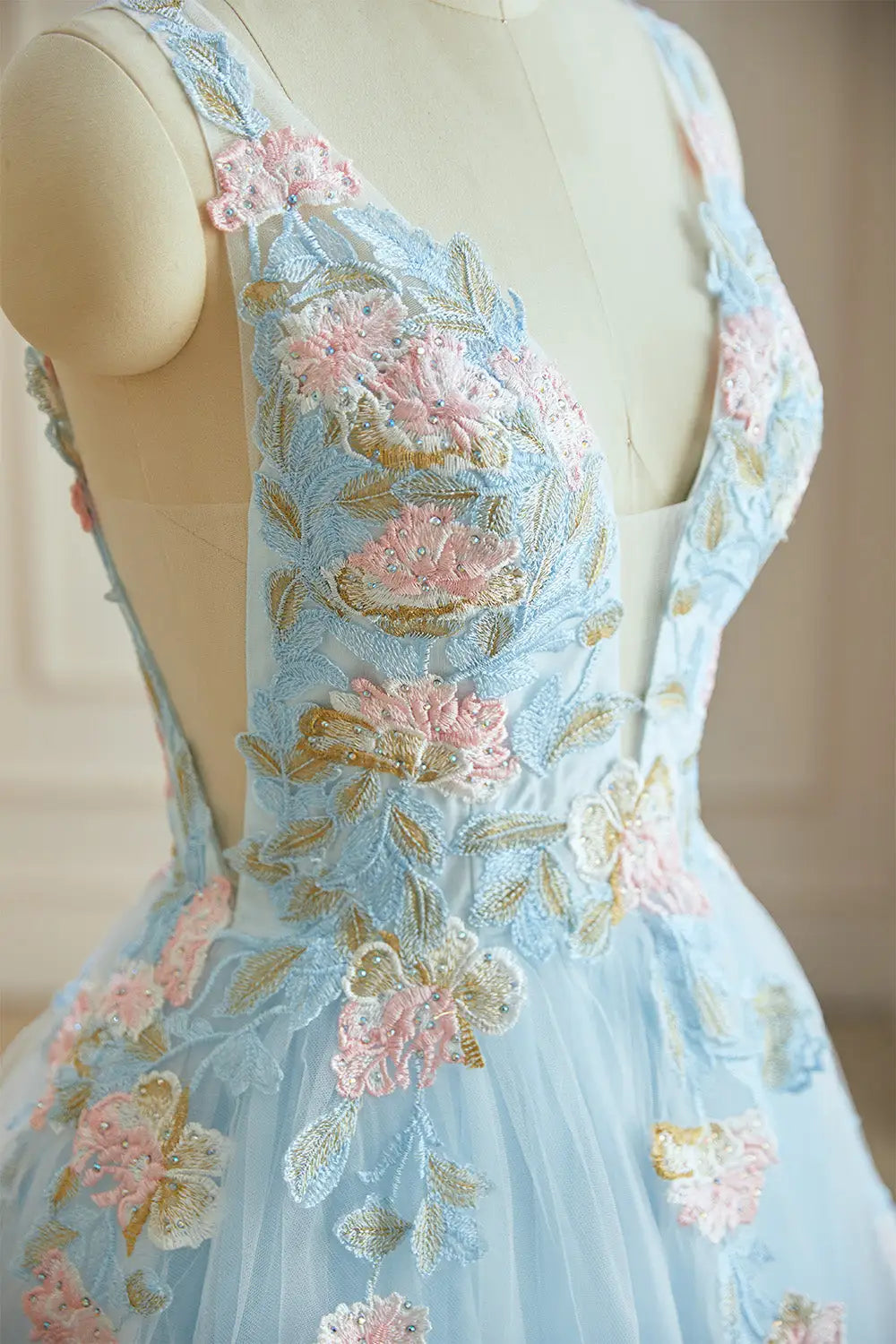 Dressime Vintage A Line V Neck Tulle Long Evening Dress With Appliques