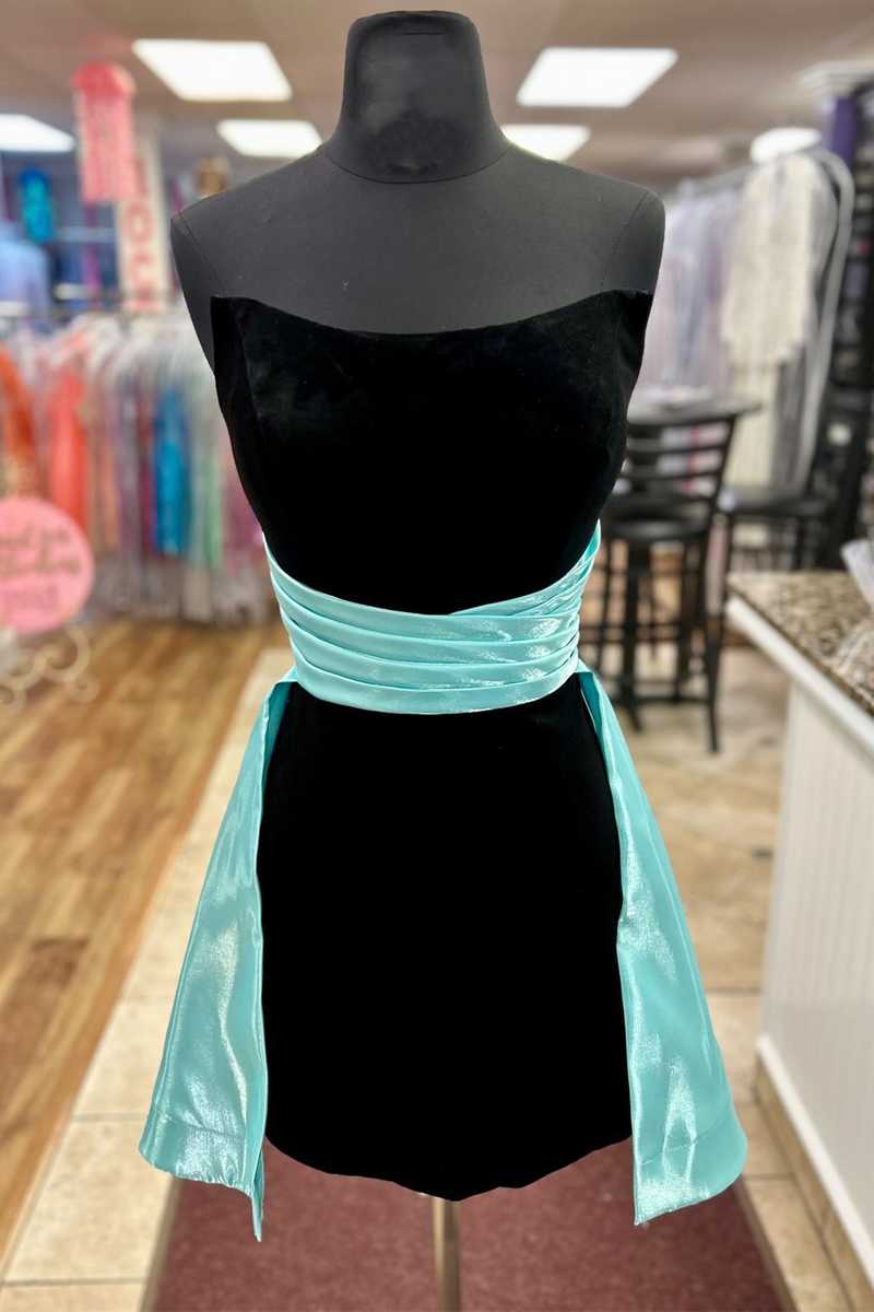 Dressime Fitted Strapless Velvet Mini Homecoming Dress With Train