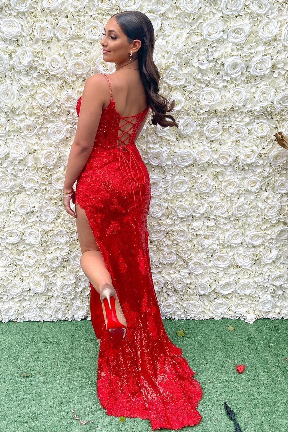 Dressime Sheath Feather Sequin Appliques Cold-Shoulder Long Prom Dress with Slit dressime