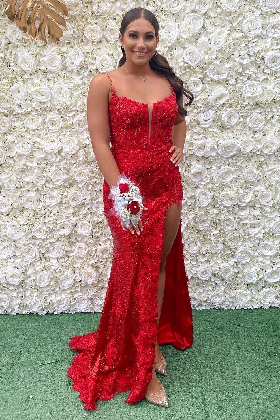 Dressime Sheath Feather Sequin Appliques Cold-Shoulder Long Prom Dress with Slit dressime