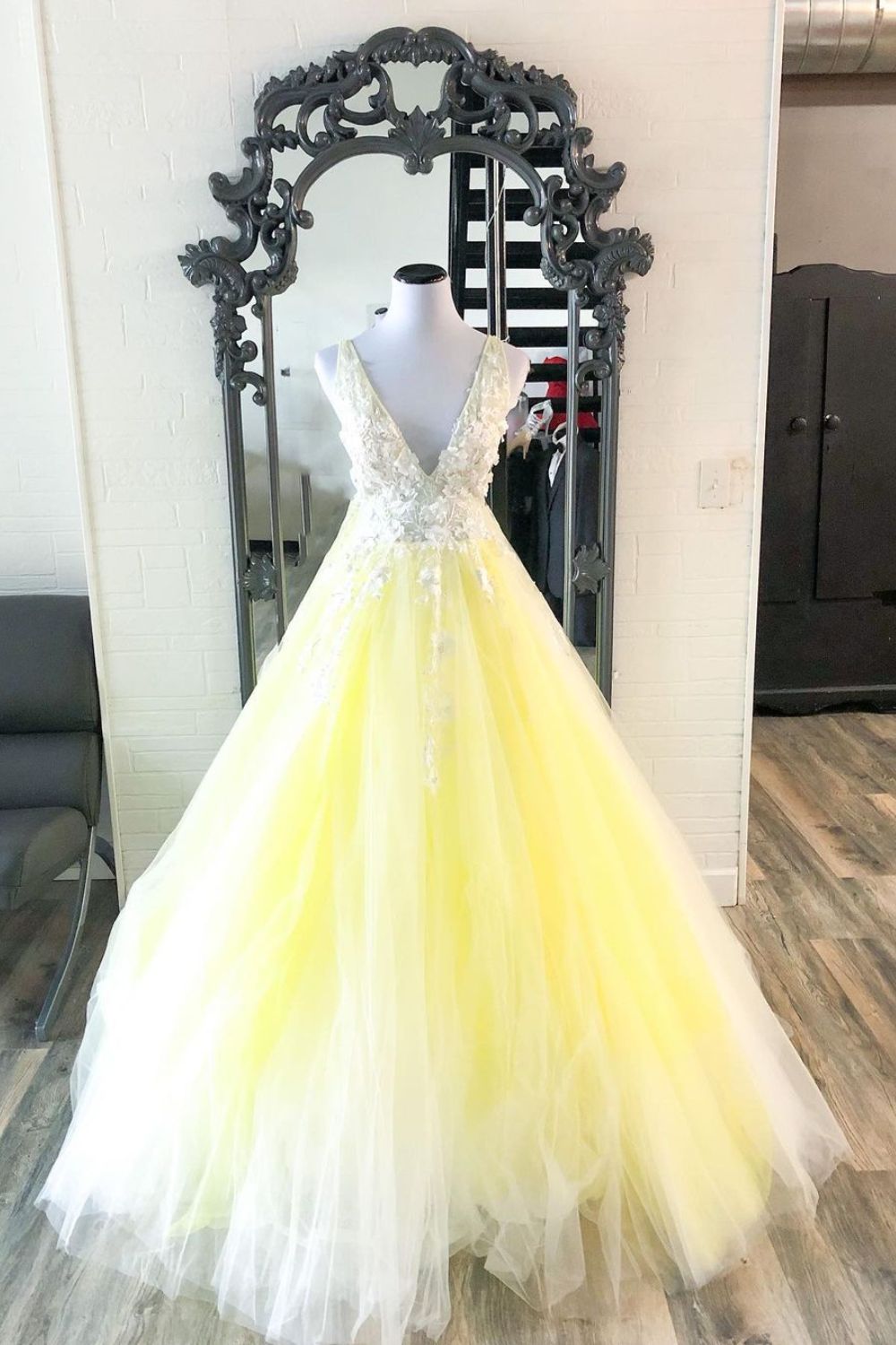 Dressime A Line V Neck Tulle Long Prom Dress With Applique