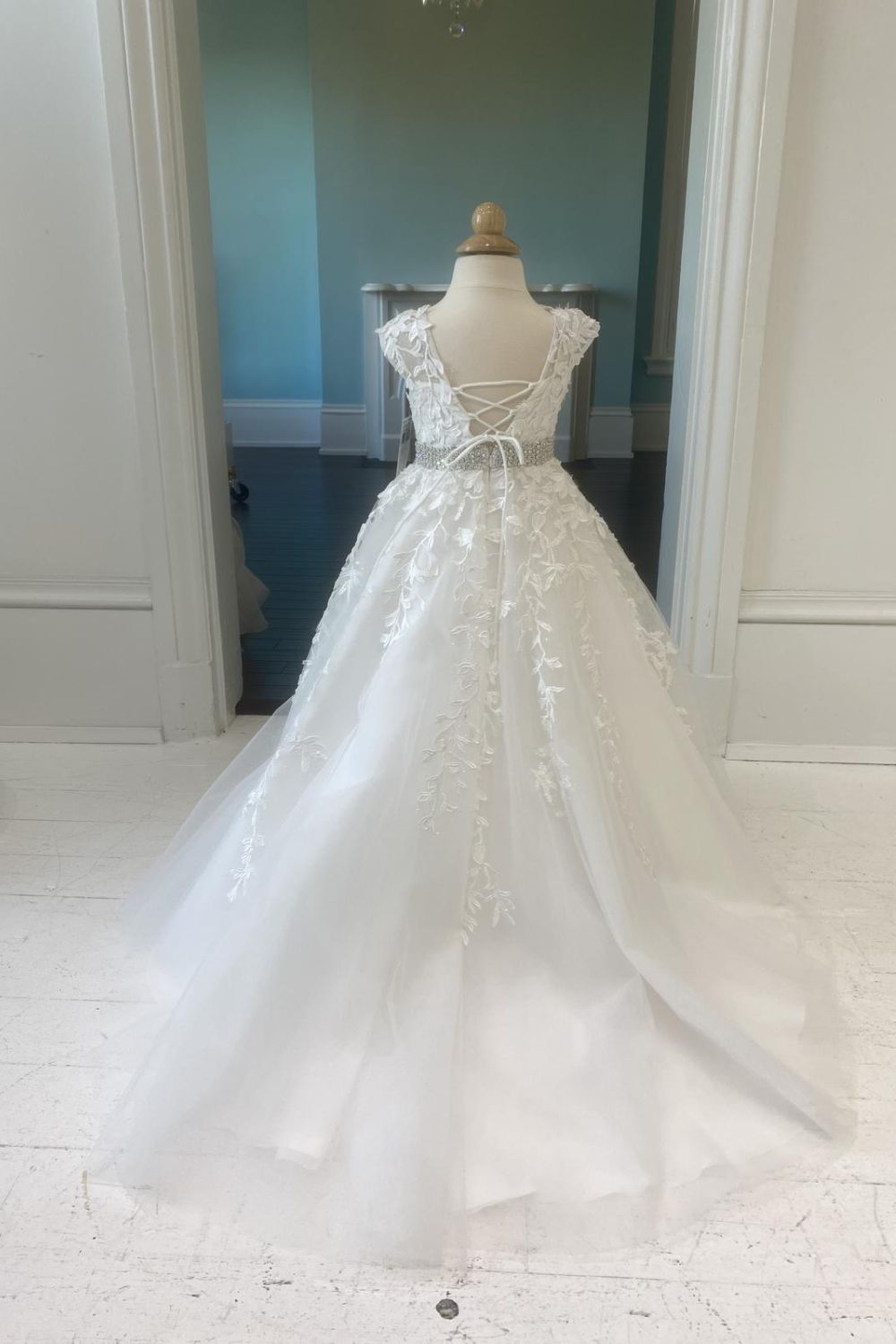 Dressime A-Line Scoop Neck Tulle Girl Pageant Dress with Applique dressime