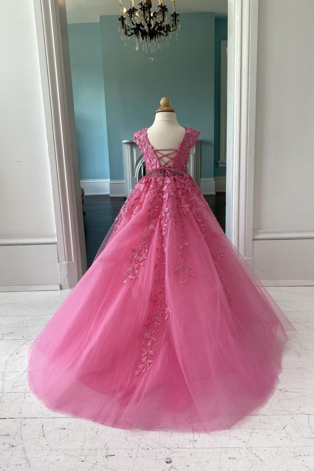Dressime A-Line Scoop Neck Tulle Girl Pageant Dress with Applique dressime