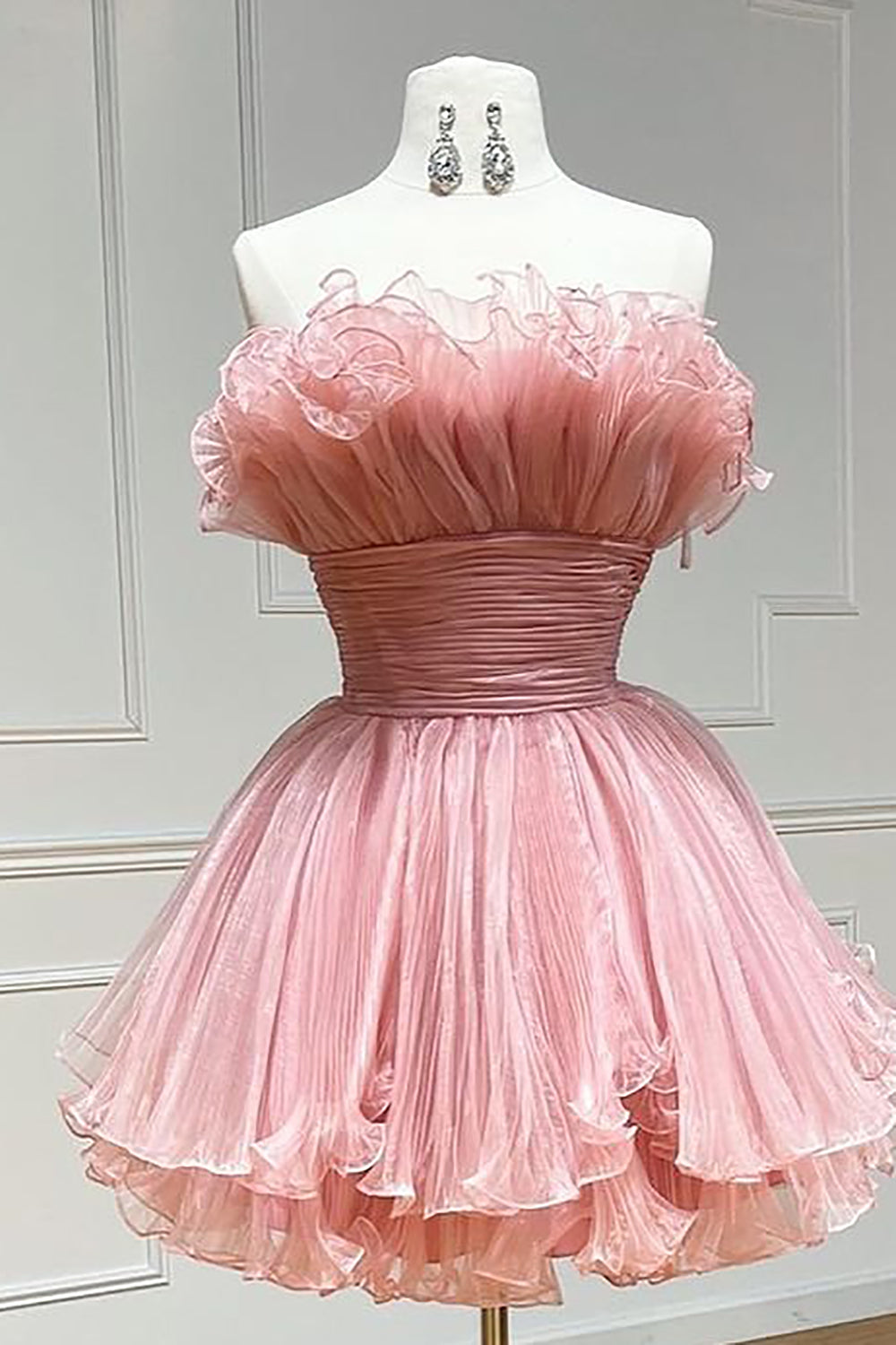 dressimeCute Strapless Pleated Ruffles Short Homecoming Dresses 