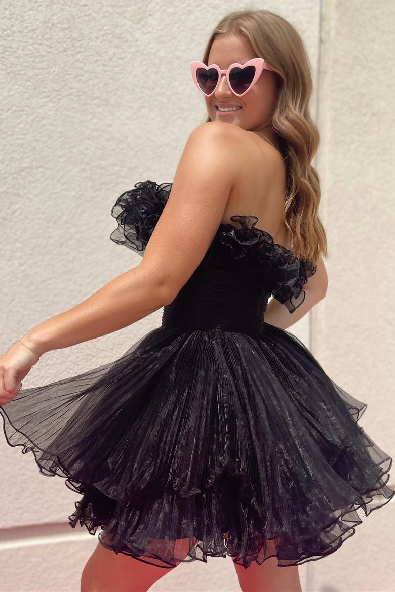 dressimeCute Strapless Pleated Ruffles Short Homecoming Dresses 