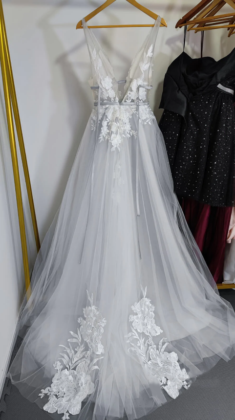 dressimeDressime A Line V Neck Straps Beach Wedding Dresses with Appliques 