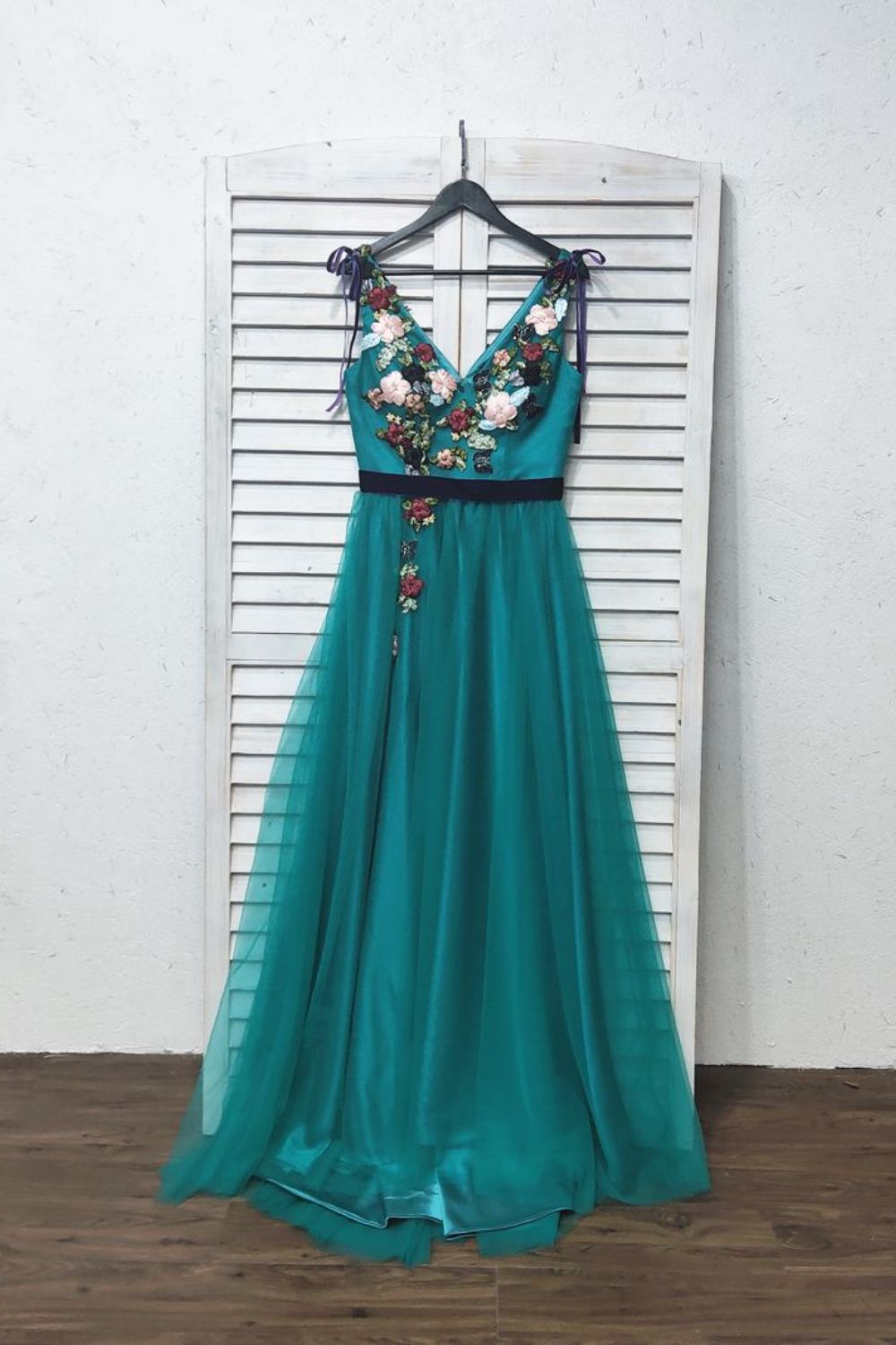 Dressime Elegant V-Neck Teal Long Prom Dress with Embroidery dressime