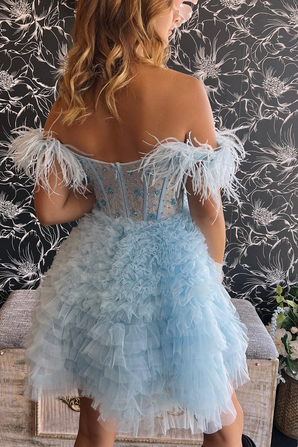 dressimeA-Line Off The Shoulder Feather Sweetheart Tiered Short/Mini Prom Homecoming Dress 