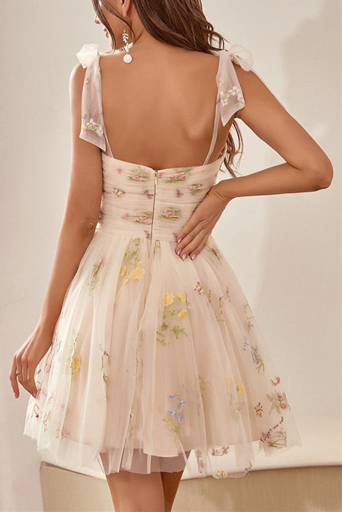 dressimeCharming A-Line Tulle Floral Appliques Sweetheart Short Homecoming Dress 