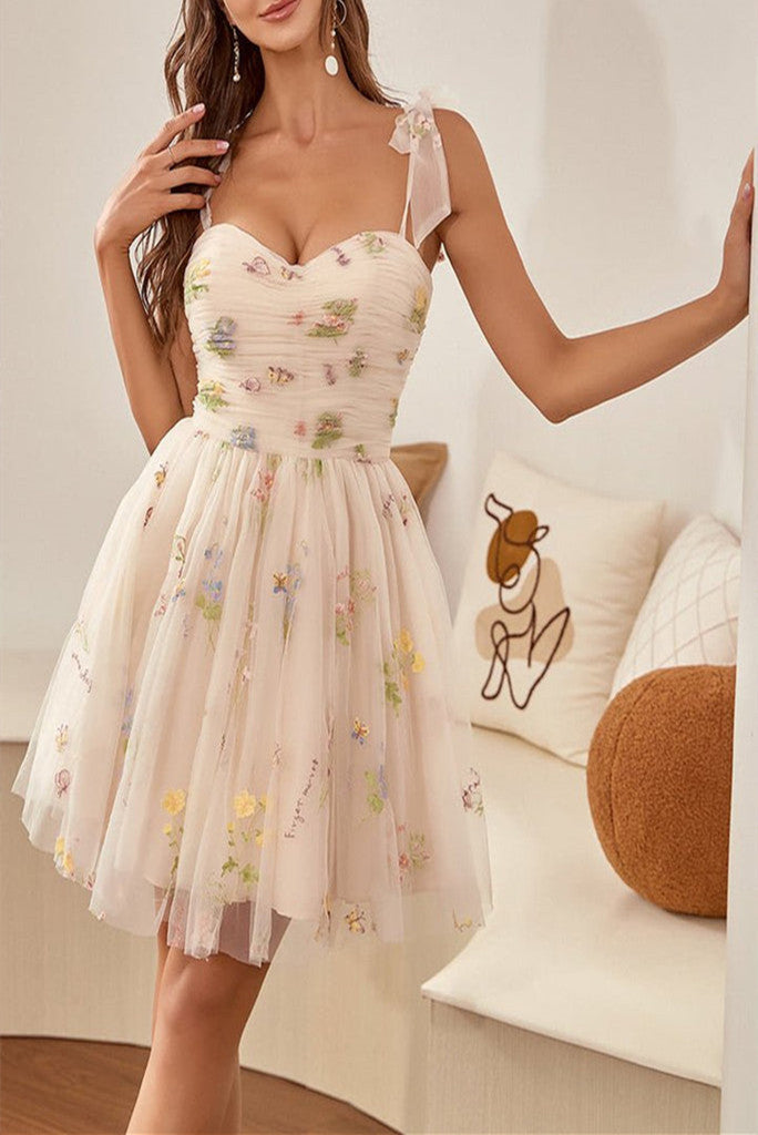 dressimeCharming A-Line Tulle Floral Appliques Sweetheart Short Homecoming Dress 