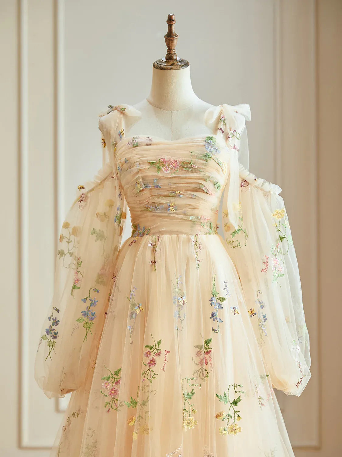 Dressime A Line Spaghetti Straps Tulle Floral Appliques Long Evening Dress